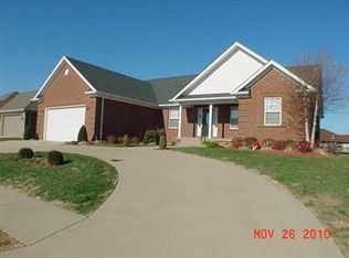 3825 Rainbow Dr, New Albany, IN 47150