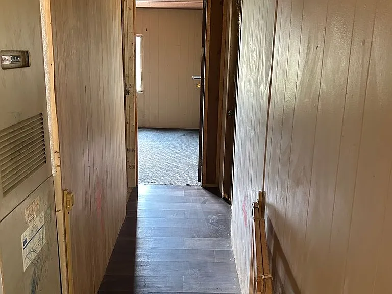 23765 Lawrence Ave — Photo 34