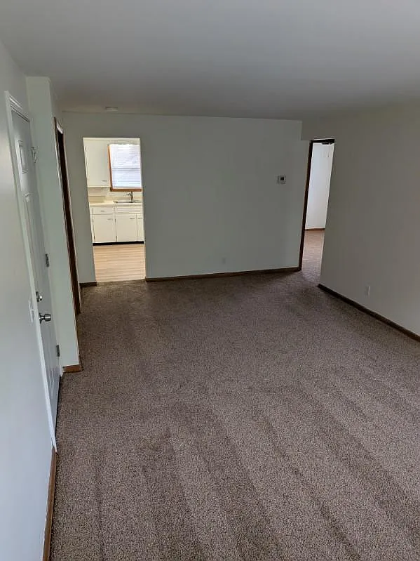 2 bed, $1,100 — Photo 1