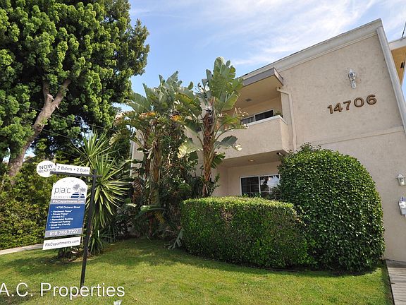 2nd image of 14706 Dickens St #17180361
