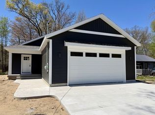 779 S Dangl Rd, Muskegon, MI 49442