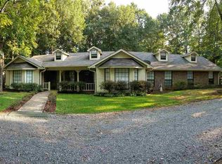 2410 Creekview Ln, White Hall, AR 71602