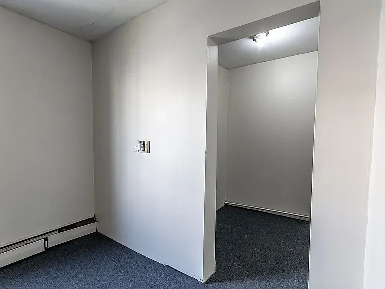 3 bed, 1200 sqft, $1,650 — Photo 1