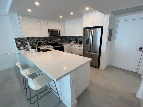 5601 Collins Ave APT 412A, Miami Beach, FL 33140