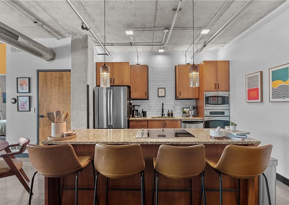 1st image of 4141 Pennsylvania Ave APT 402