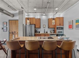 4141 Pennsylvania Ave APT 402, Kansas City, MO 64111
