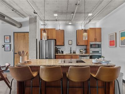 4141 Pennsylvania Ave APT 402, Kansas City, MO, 64111