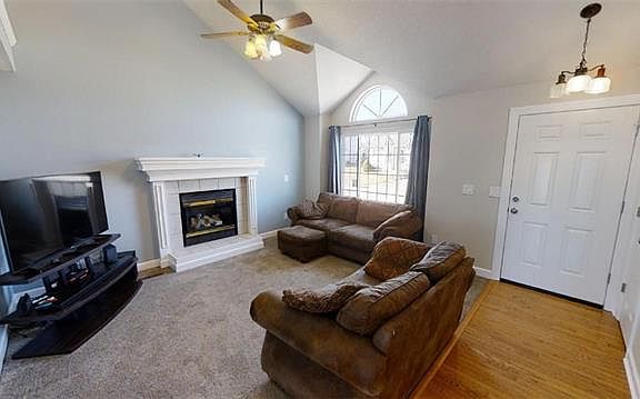 2nd image of 847 Lee Ann Dr