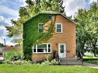 3807 W Millstream Dr, McHenry, IL 60050