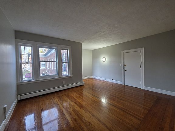 5th image of 204 Sherman Ave #5B