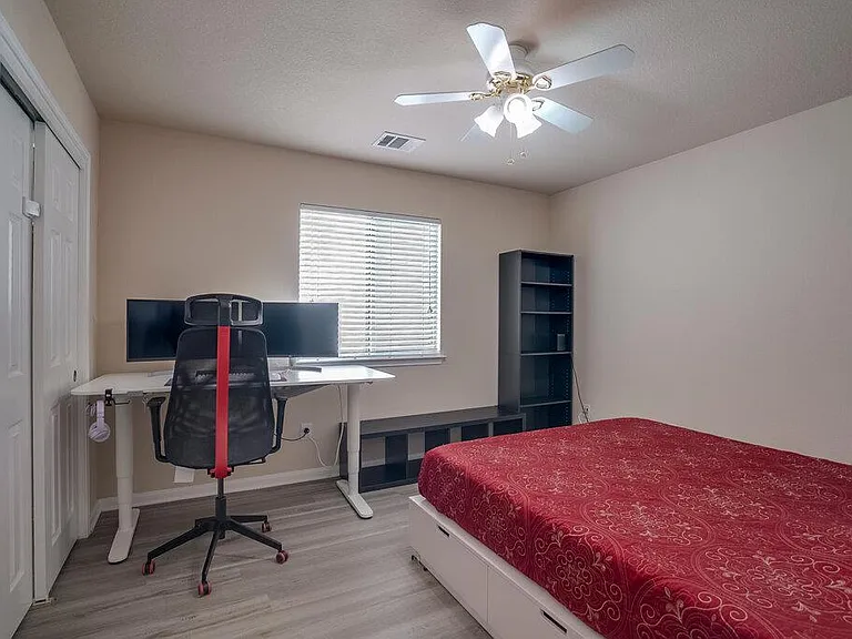 2724 Kickapoo Cavern Dr — Photo 17