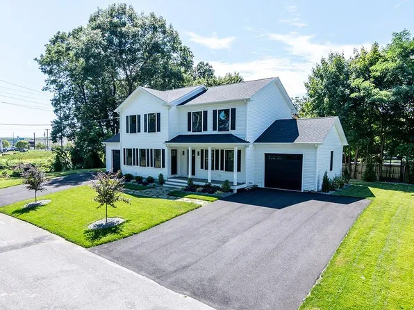 81-83 Cadora Ave, Warwick, RI 02886