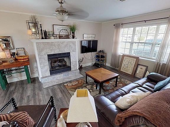 2nd image of 2106 Long Ave