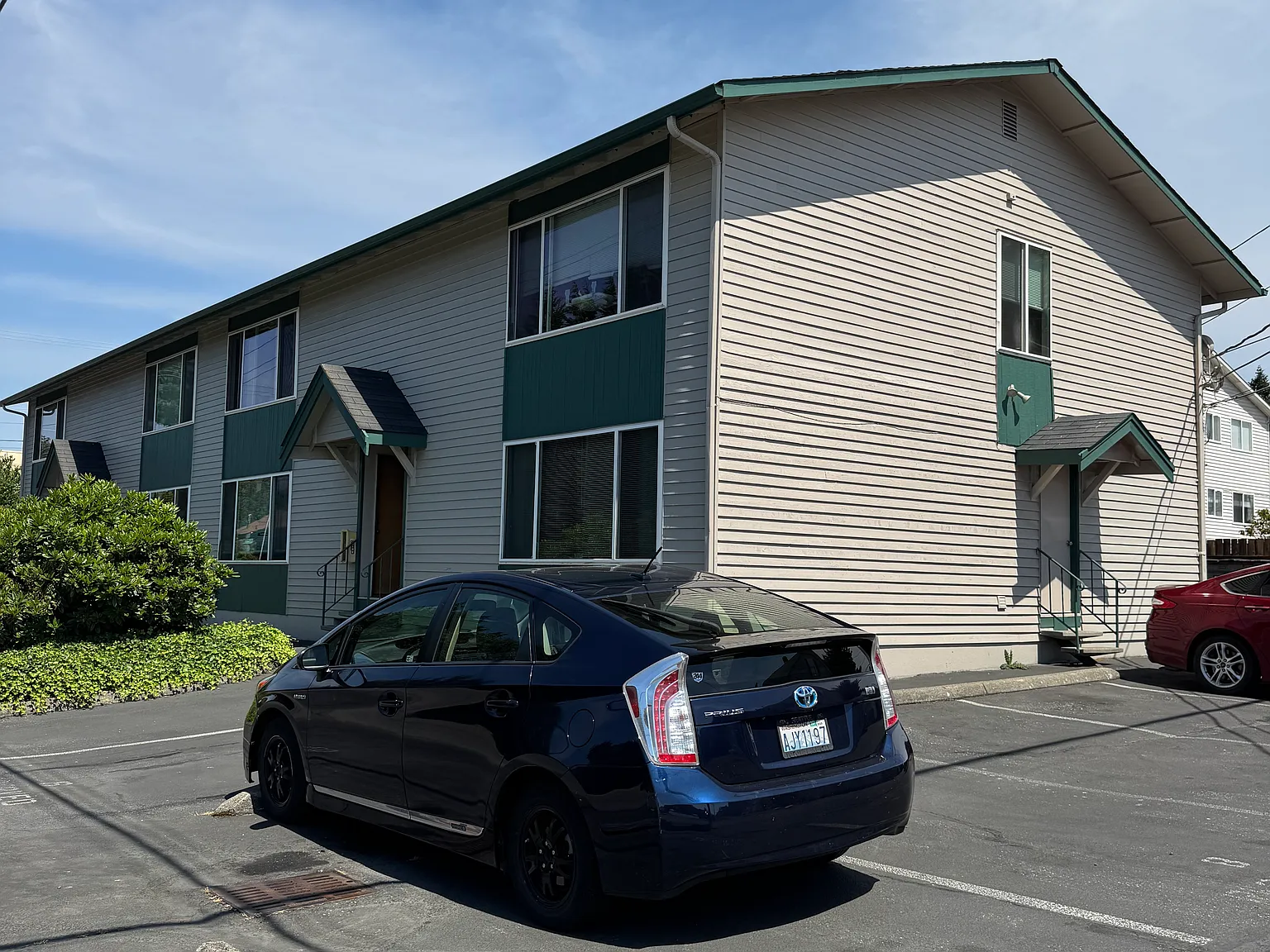 2702 Everett Ave — Photo 4
