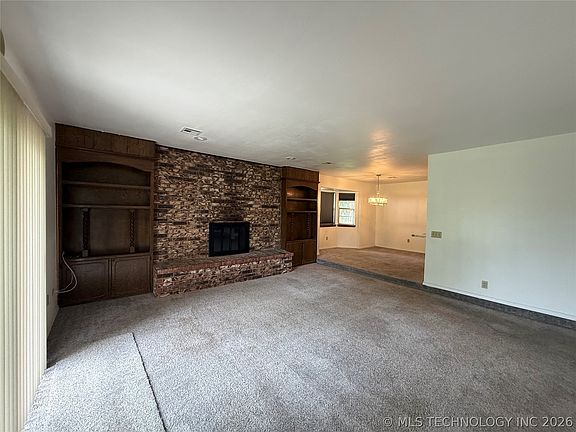 5th image of 4801 S Country Club Rd