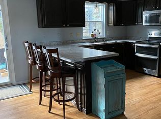 257 Dove Cir, West Bend, WI 53090