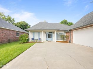 209 Sandhurst Dr, Lafayette, LA 70508