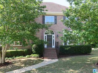 5751 Willow Lake Dr, Birmingham, AL 35244