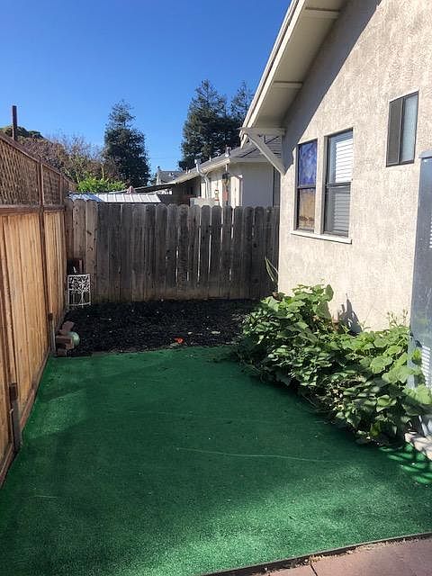1st image of 2124 Marina Blvd