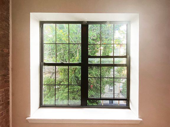 4th image of 435 Menahan St #3B