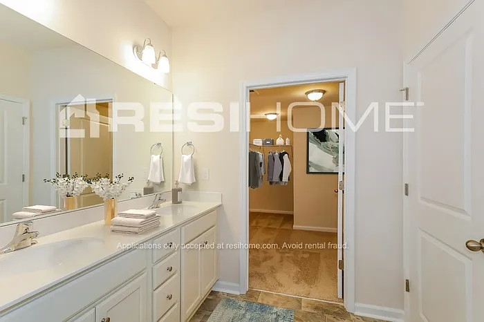 8840 Brakeman Dr — Photo 12
