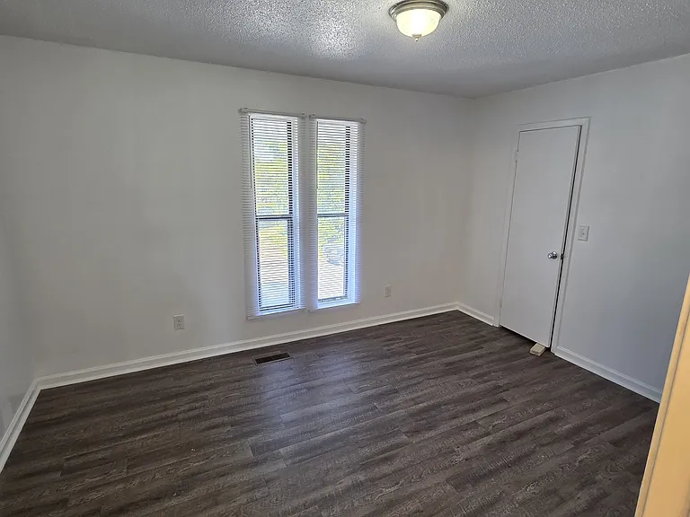 3757 Heathrow Dr — Photo 39