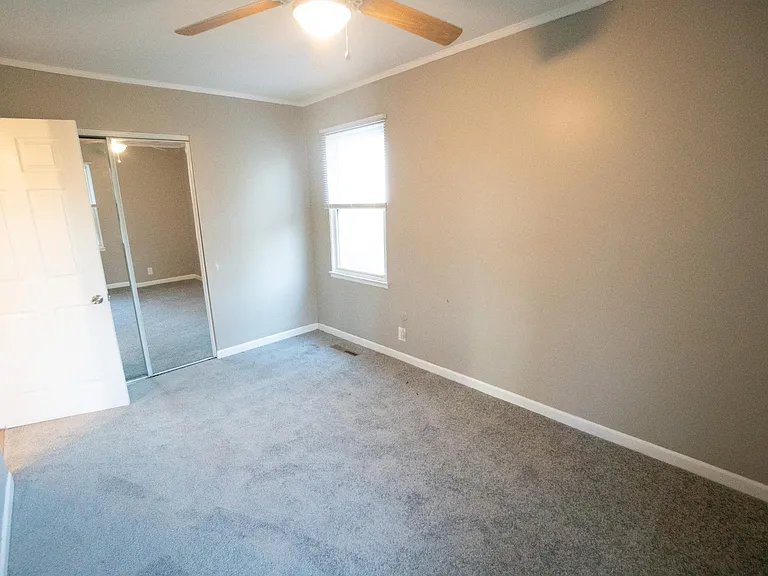 22760 Rosewood Ave — Photo 13