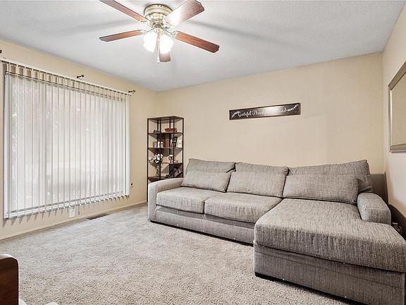 4th image of 2820 Sugar Tree Ln