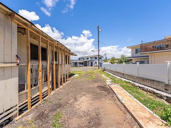 3rd image of 98-249 Kanuku St