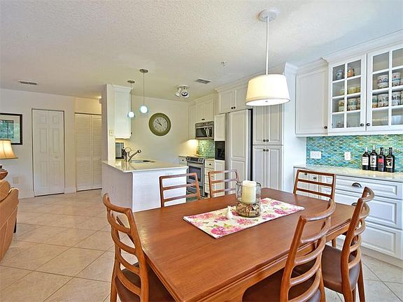 3rd image of 850 S Tamiami Trl APT 722
