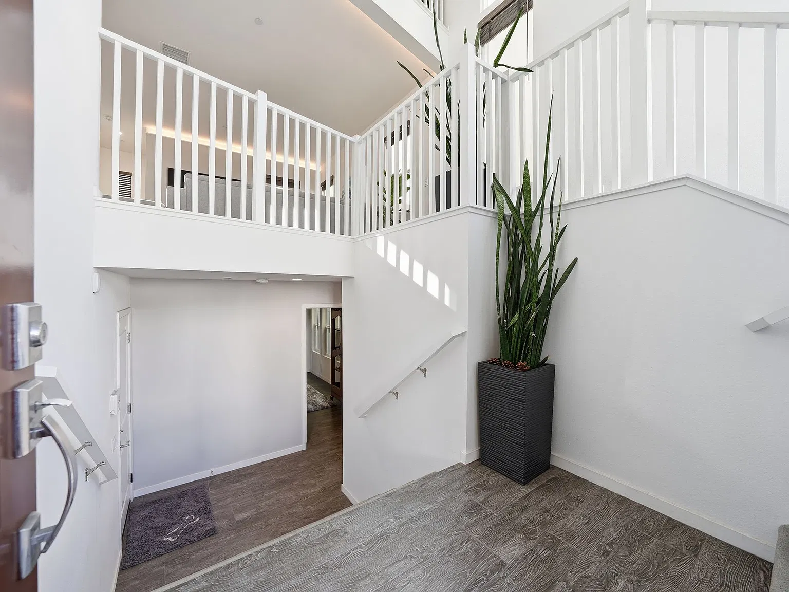 3 bed, 2092 sqft, $6,500 — Photo 3