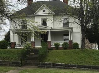 106 W South St, Jackson, OH 45640