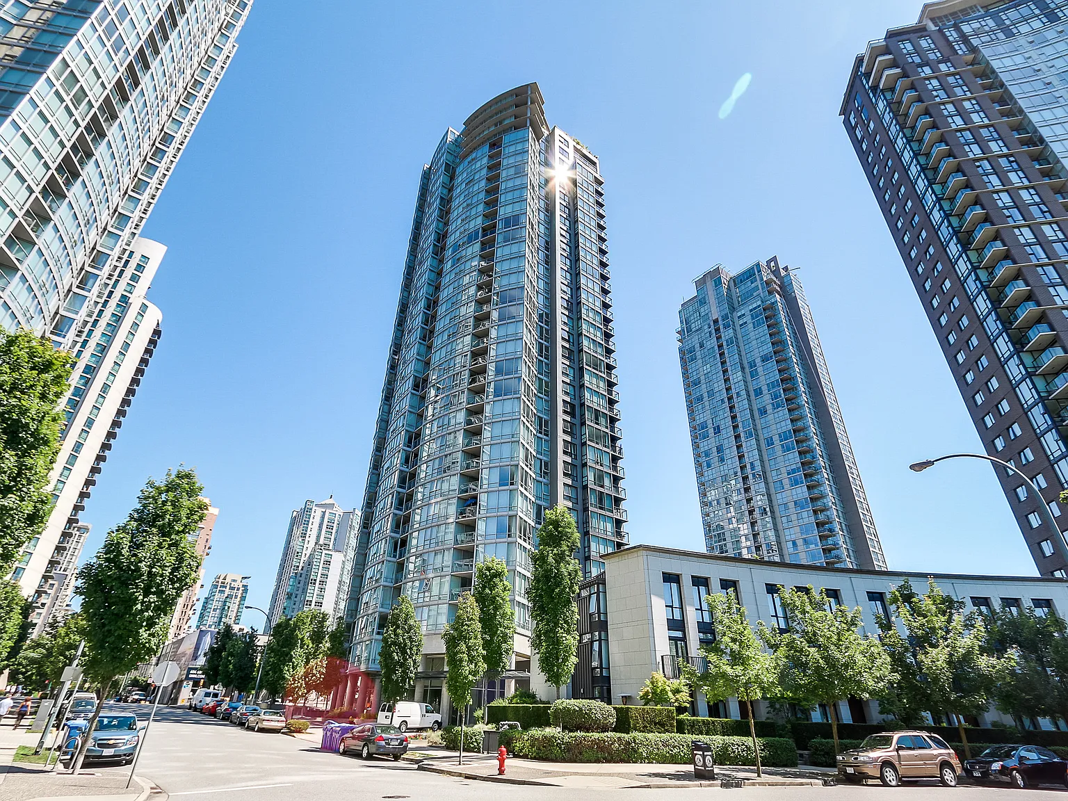 1438 Richards Street Vancouver — Photo 1