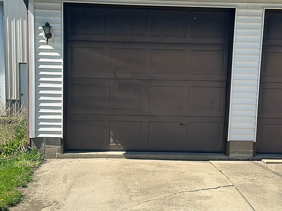 2nd image of 30995 Township Road 336 Unit B