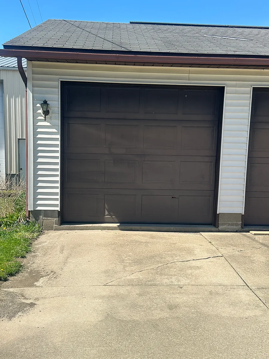 Building Photo - 30995 Township Road 336 #B