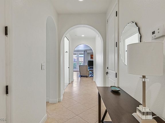 4th image of 43 Avenza Dr