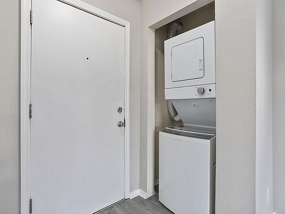 4th image of 3616 Warwick Blvd #D48ef79a3