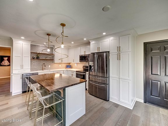 3rd image of 5318 Brookswood Rd