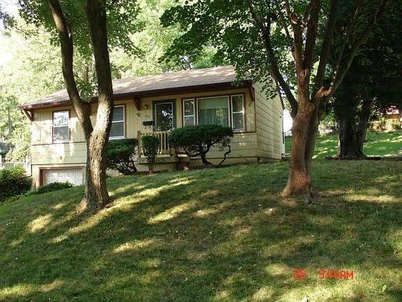 2nd image of 714 S Sunset Dr