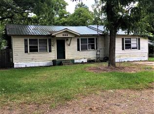 205 W Lion Dr, New Boston, TX 75570