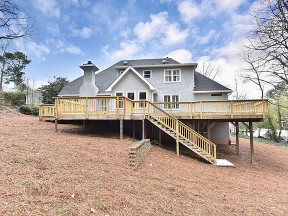 3rd image of 4864 Rosewood Ct