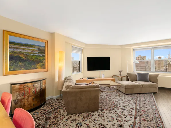 251 East 32nd Street image 1 of 6