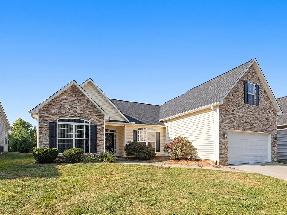 8 Hadley Park Way
