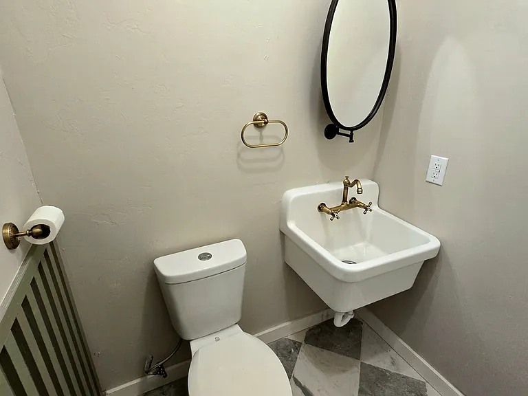 10 Hurford Ave — Photo 23