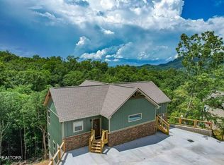 3321 Grouse Ridge Ln, Sevierville, TN 37862