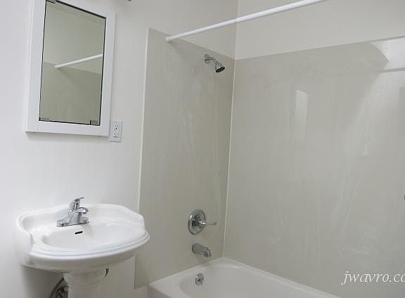 5th image of 1222 Clayton St #12A