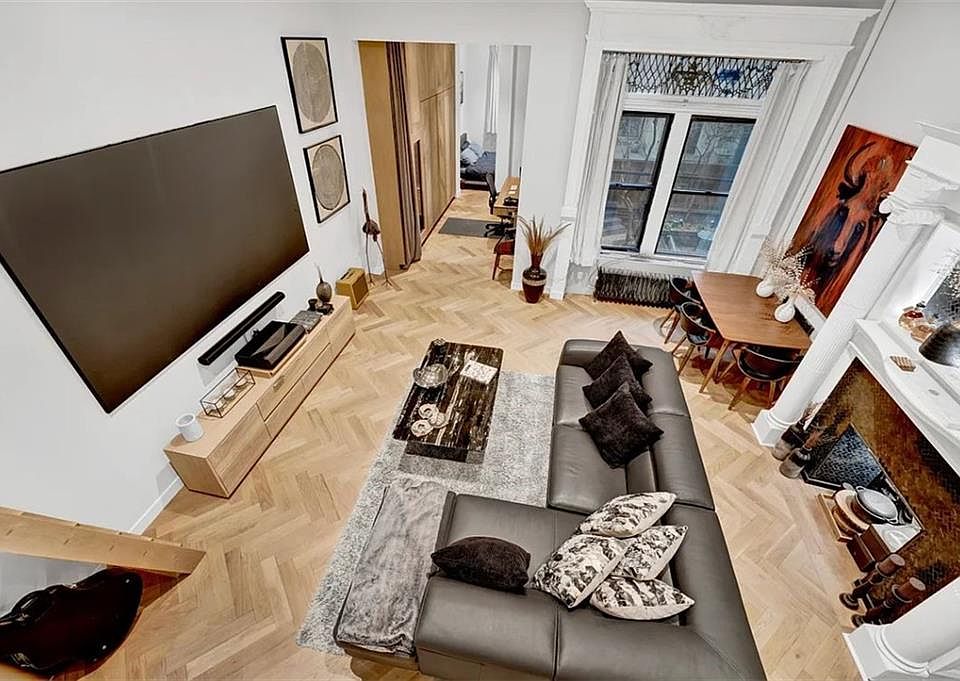 1st image of 61 W 88th St APT 1R