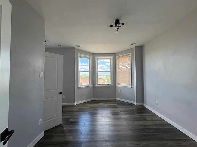 379 Avenue C #D — Photo 8