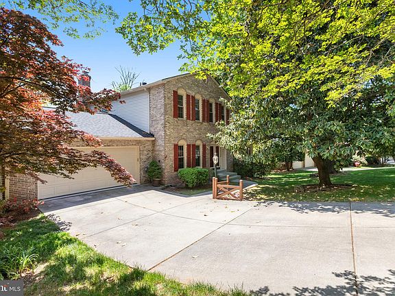 3rd image of 1915 Mason Hill Dr