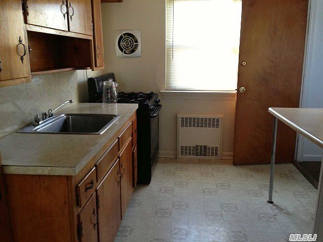 2nd image of 5640 Hamilton Pl